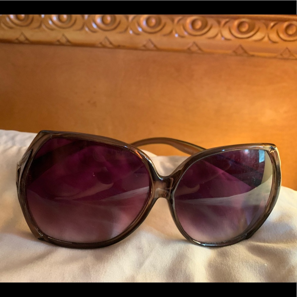 New never worn large sunglasses